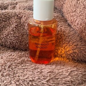 Phlur Mango Mood Fragrance